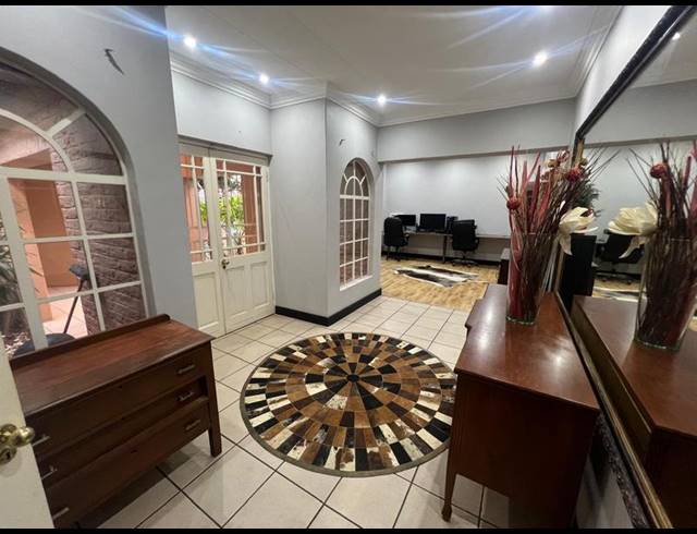 3 BEDROOM HOUSE FOR SALE IN GREENHILLS